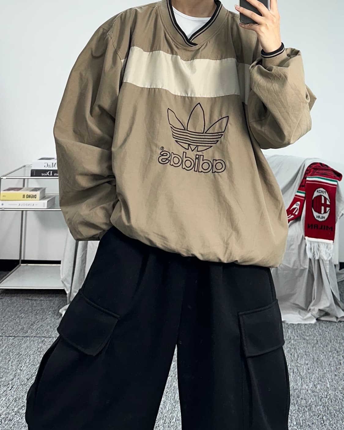 아디다스 빅로고 베이지 배색 웜업 상품이미지3