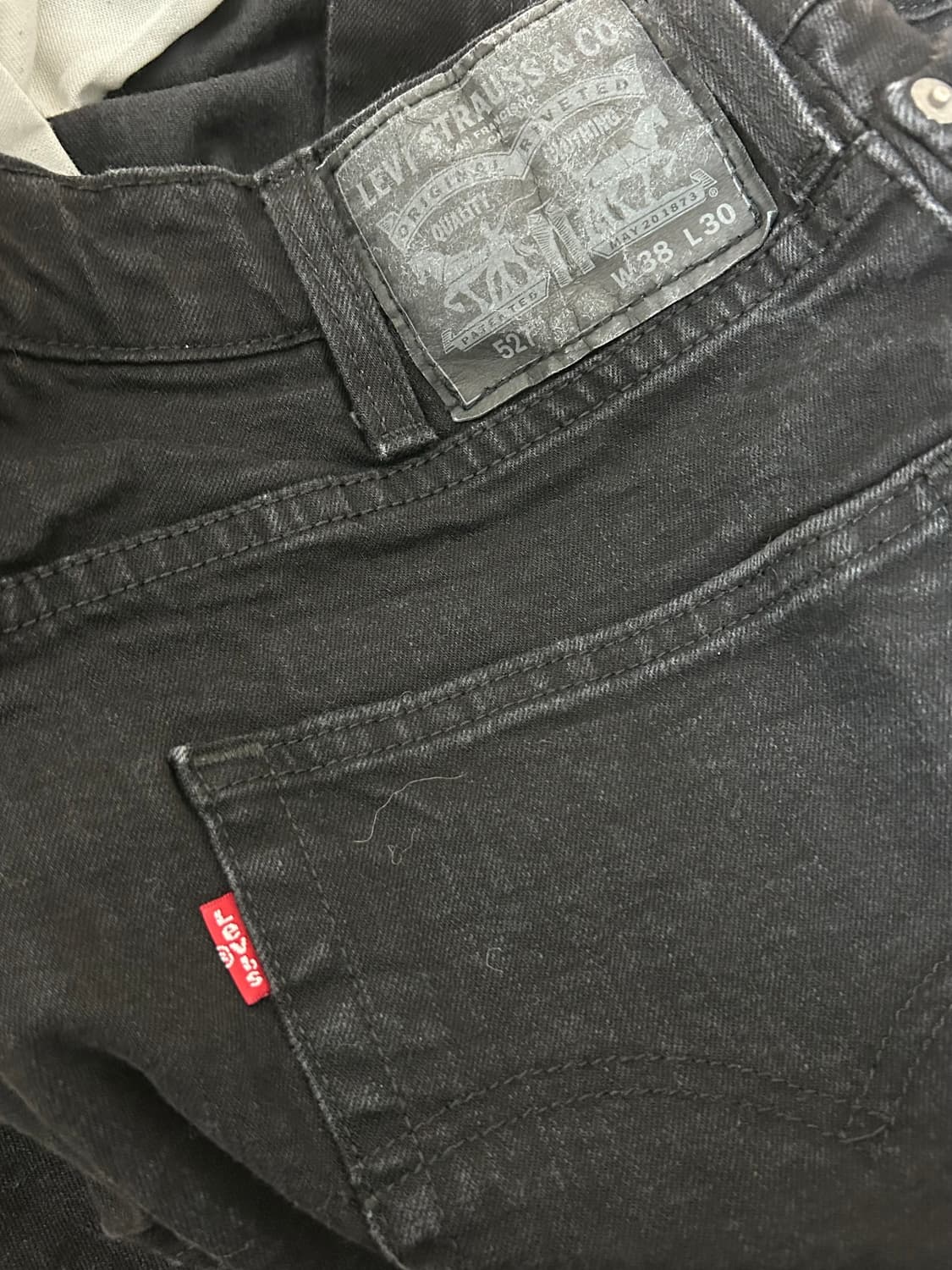 리바이스 527 로우 부츠컷 블랙 워싱 데님팬츠 상품이미지4