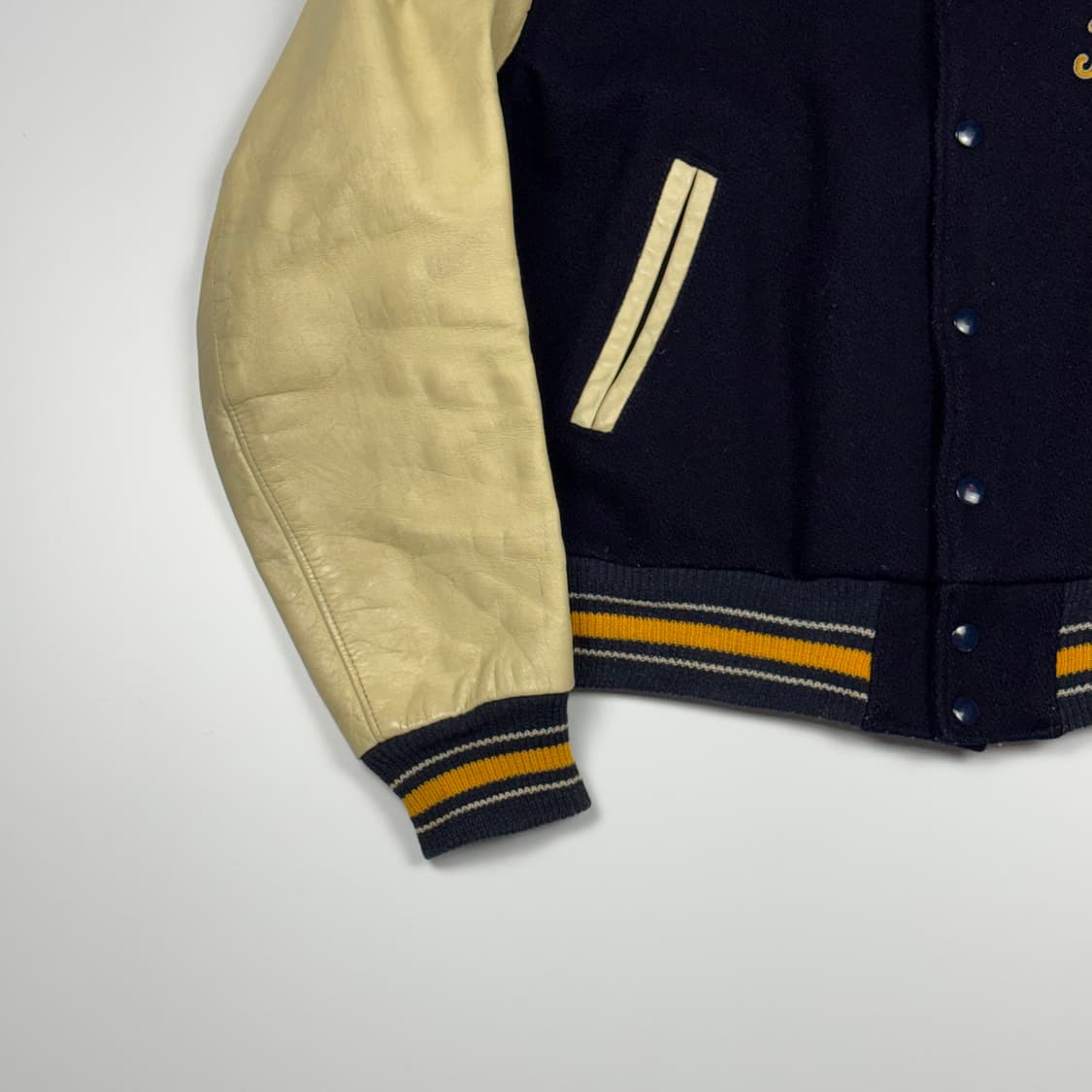 (105) 60s 골든베어 래더암 바시티 자켓 상품이미지4