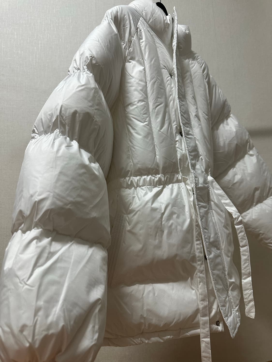 (새상품) 빅토리아 화이트 하프패딩(착샷있음) 상품이미지4