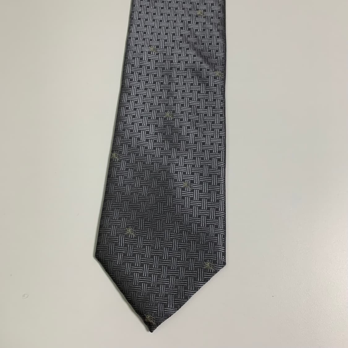 버버리(BURBERRY) 모노그램 명품넥타이 100실크 로고플레이 상품이미지9