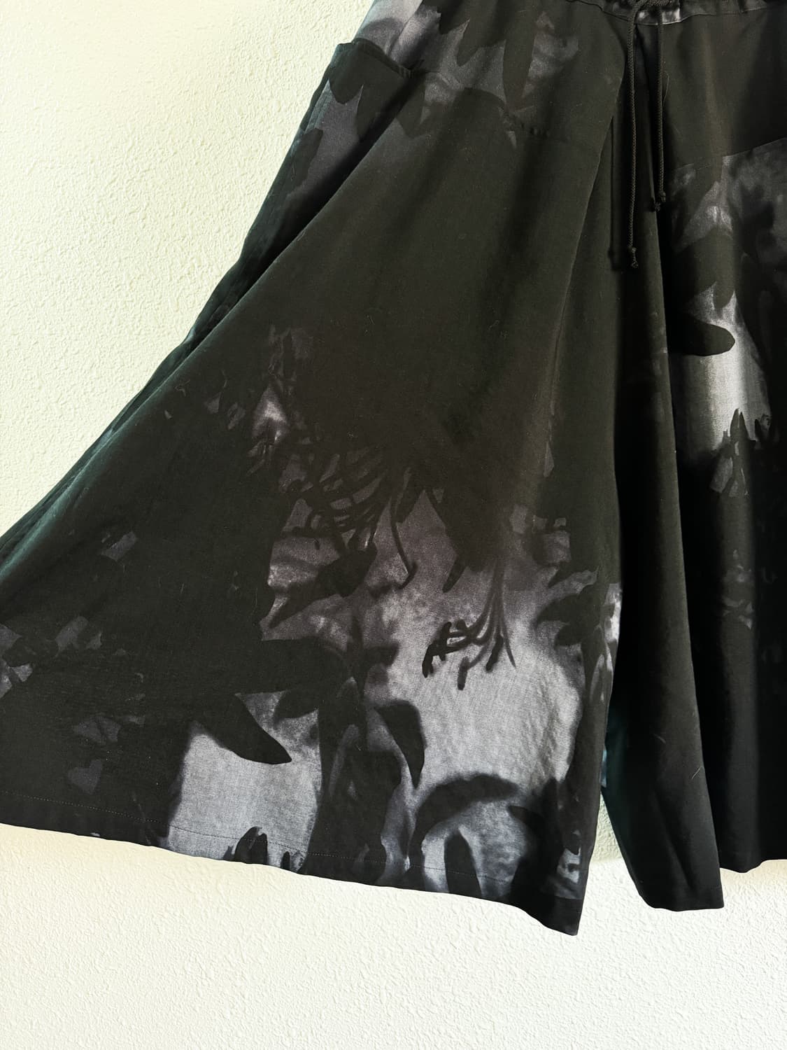 Y’s 와이즈 wool flower shadow print pants 상품이미지3