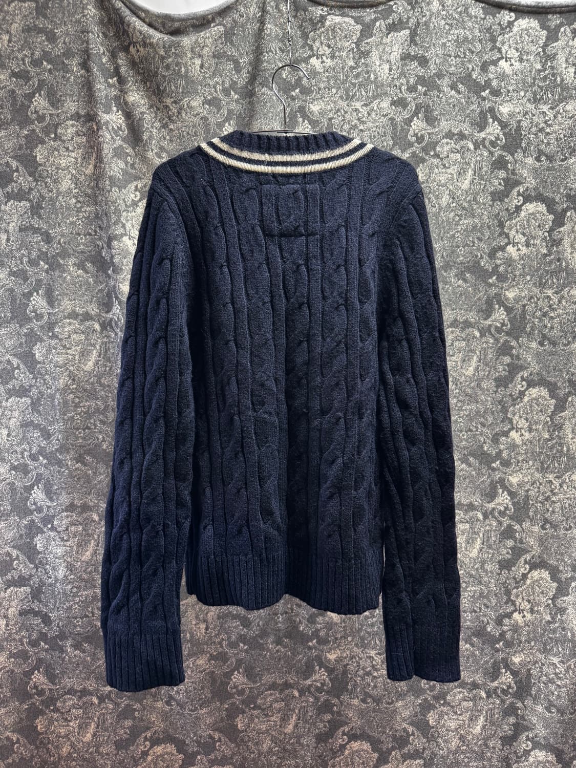 abercromdie 아베크롬비 브이넥 니트 상품이미지3