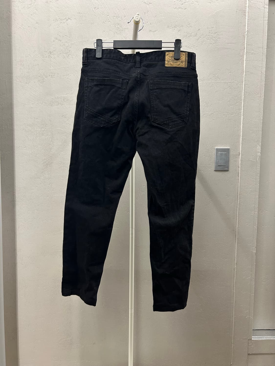 시리즈(series) 블랙 청바지 상품이미지3