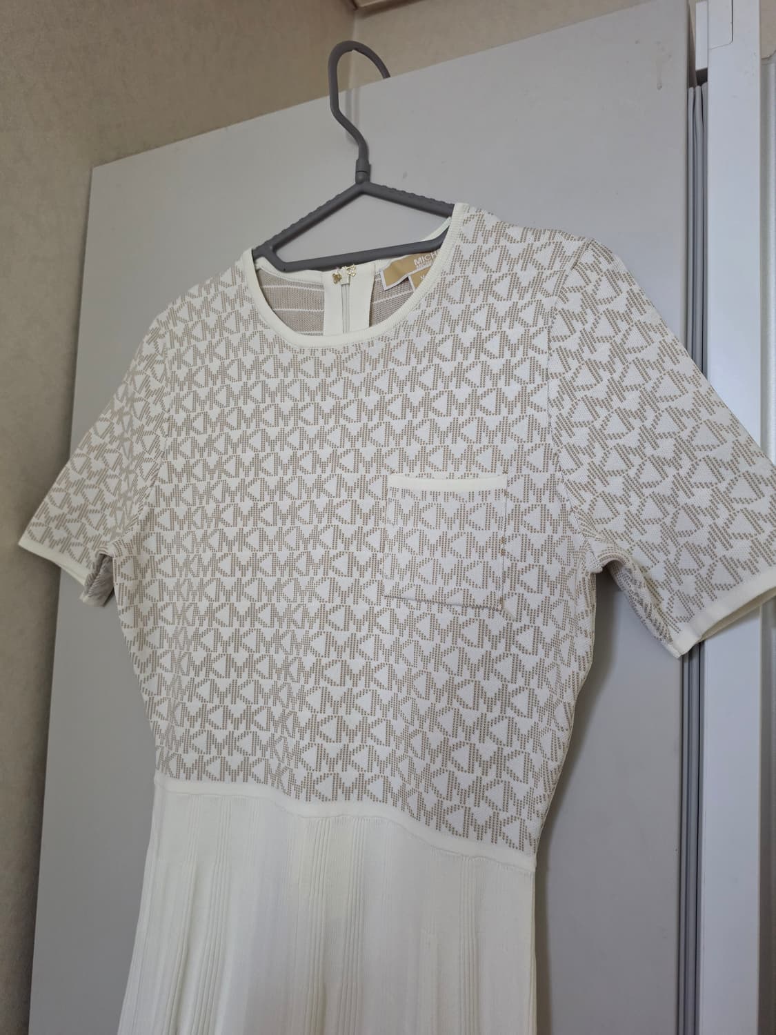 마이클코어스 MK 로고  플리츠 원피스 상품이미지2