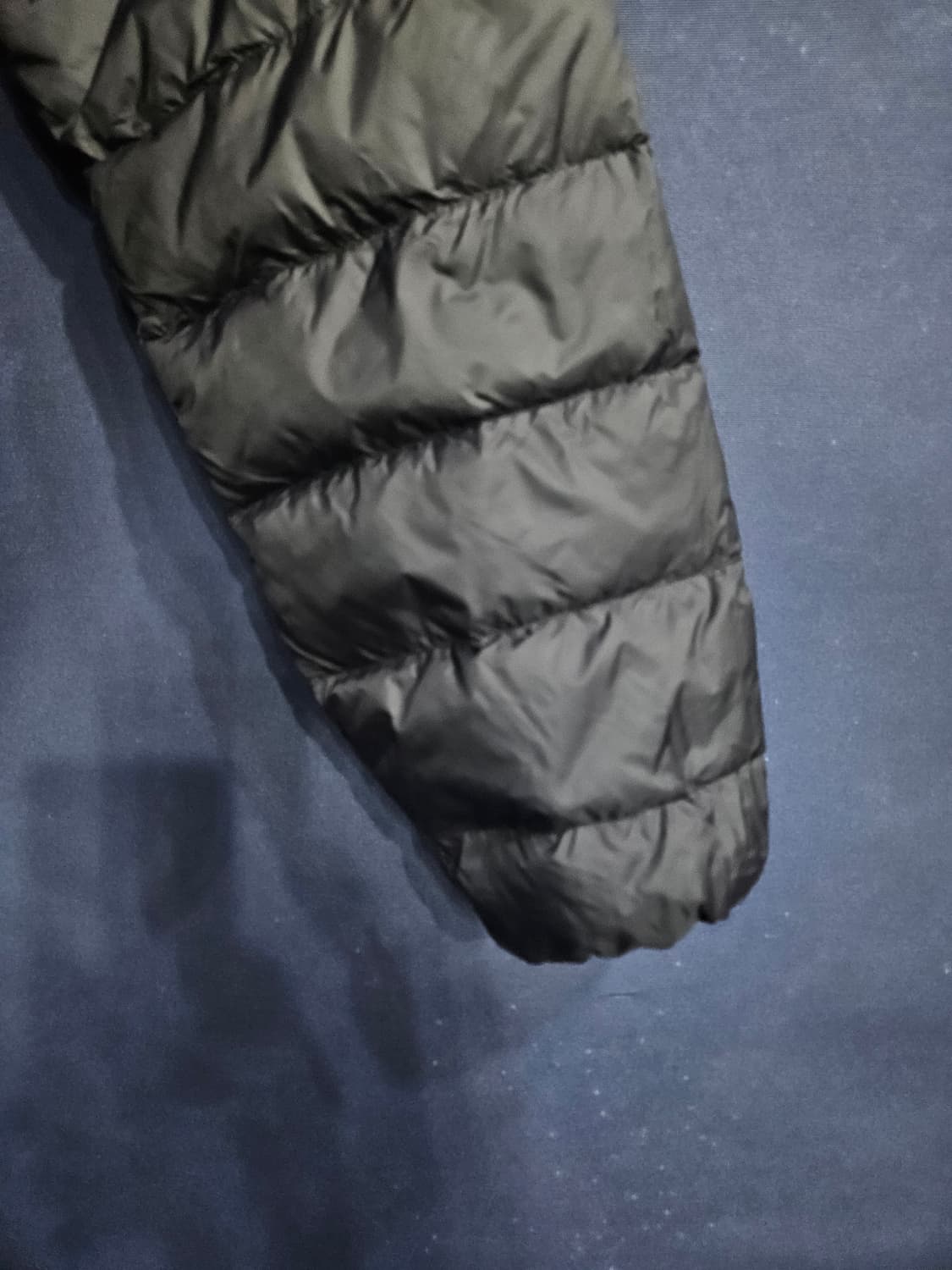 지프 블랙차콜 남성 95 덕다운 경량패딩  상품이미지5