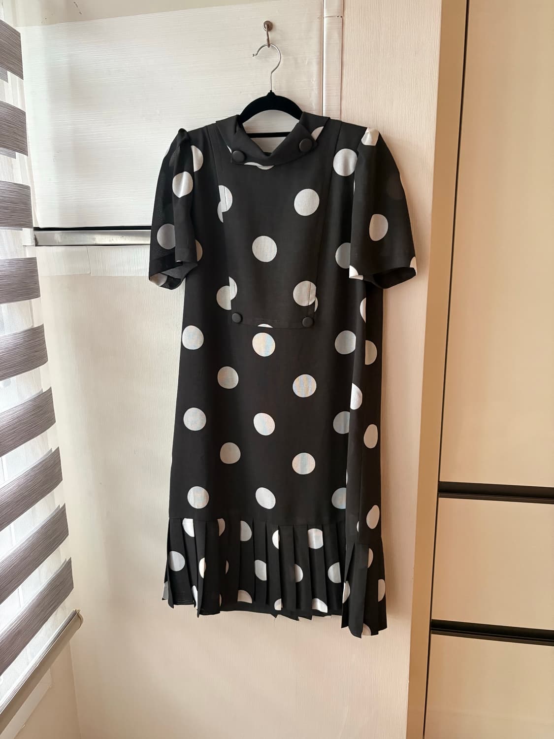 Perle bon 도트 플리츠 원피스 상품이미지1