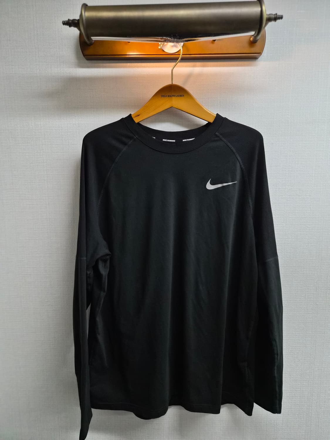 XXL) 나이키 블랙 런닝 긴팔티셔츠 팝니다 상품이미지1