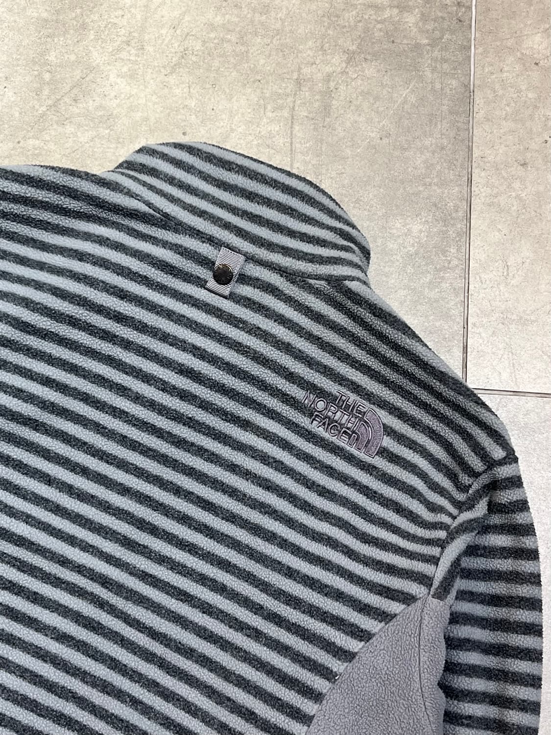 노스페이스 그레이 스트라이프 후리스 자켓 상품이미지6