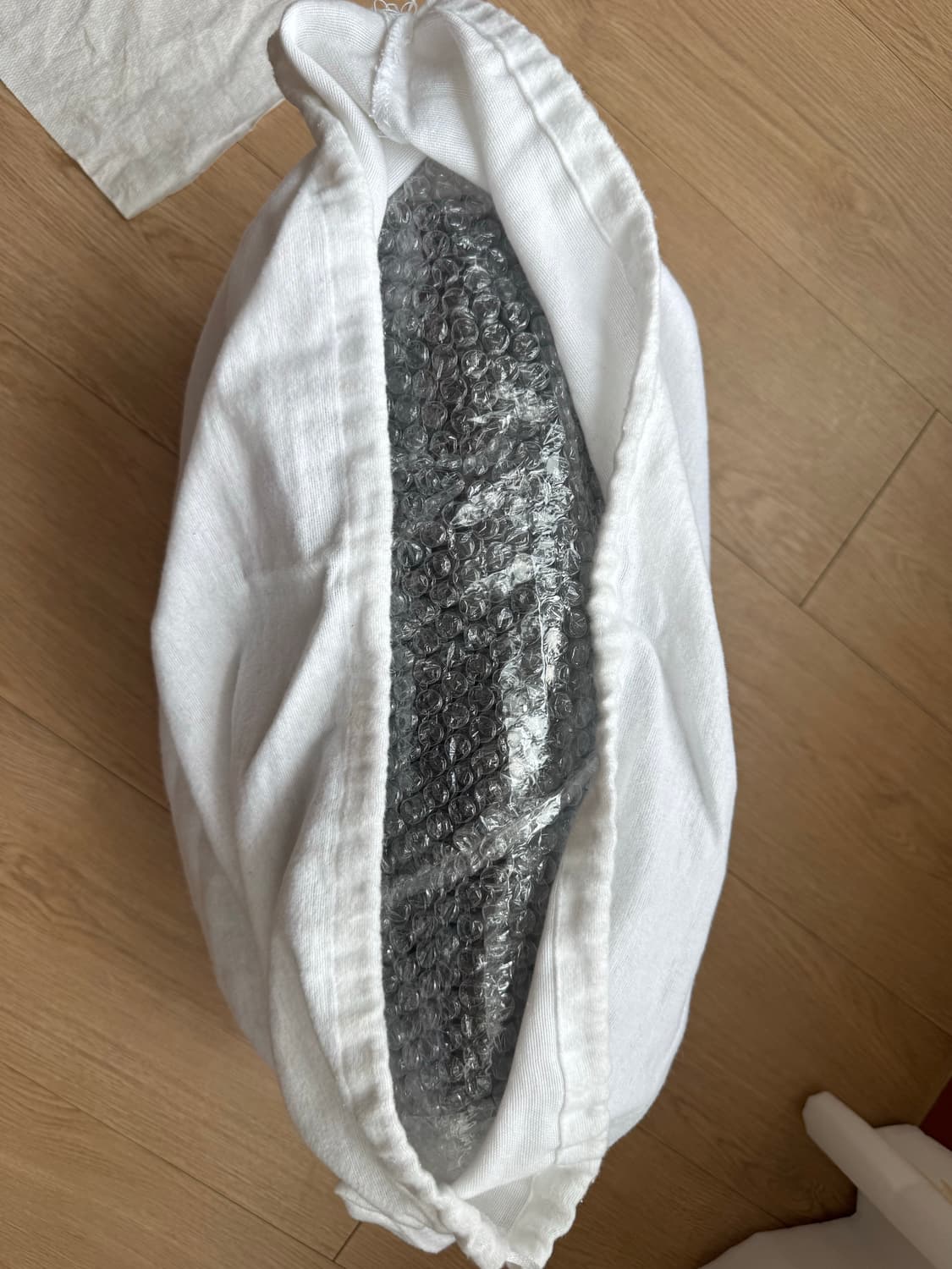 [S급/25년식] 프라다 리나일론 패딩 숄더백 라지 (맥북수납/NFC칩) 상품이미지6