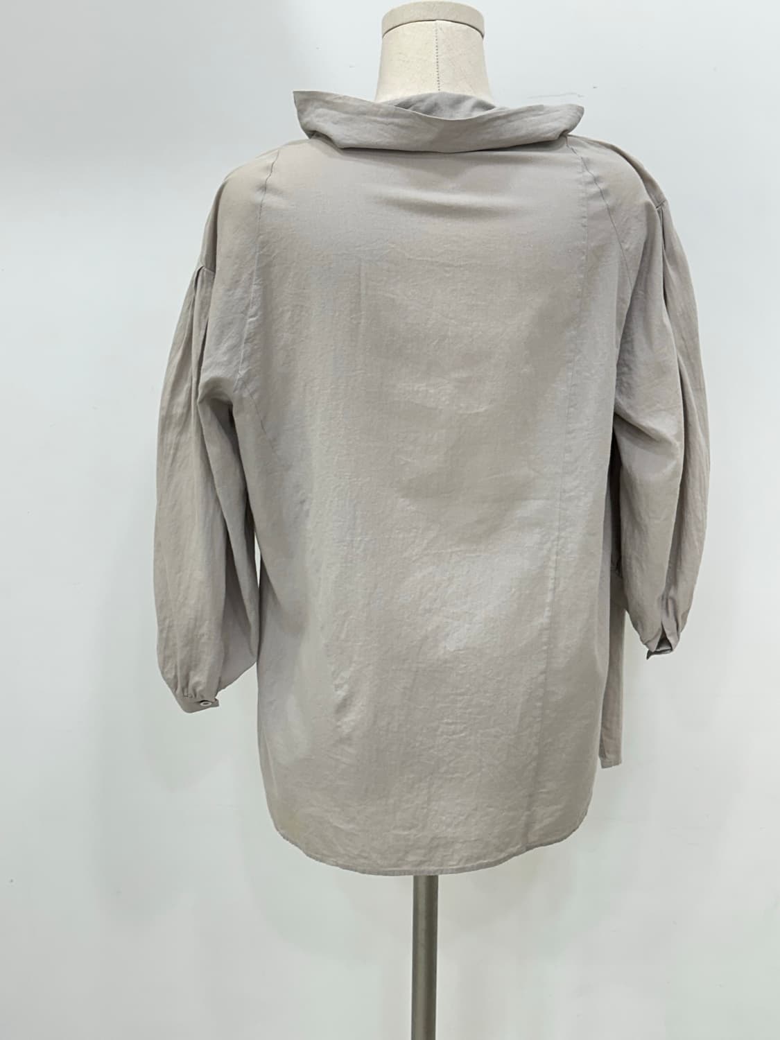 미샤 셔링 블라우스 상품이미지3