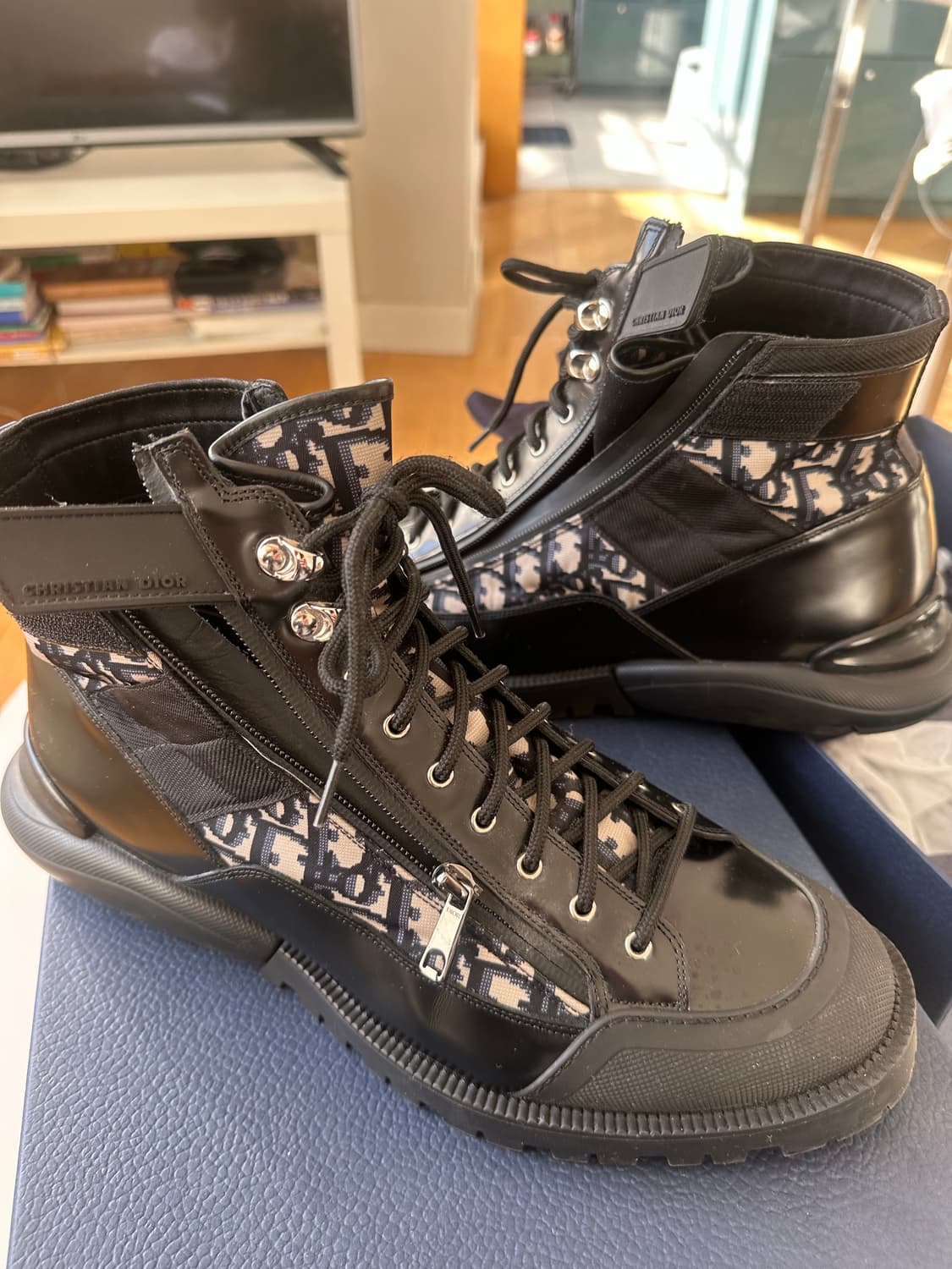 디올 컴뱃 미드 탑 부츠 eu45사이즈 (정품) 상품이미지3