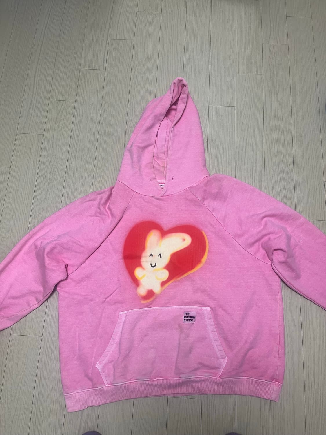 더뮤지엄비지터 후드티 핑크색  상품이미지2