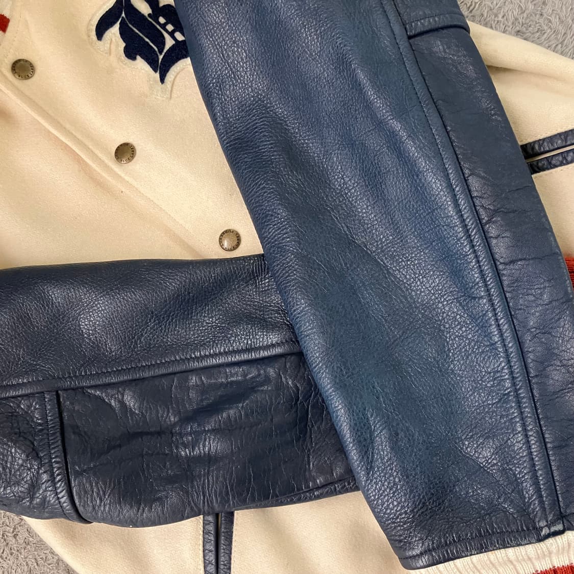 버버리 블루라벨 로고 와펜 가죽 소매 스타디움 자켓 M 상품이미지7