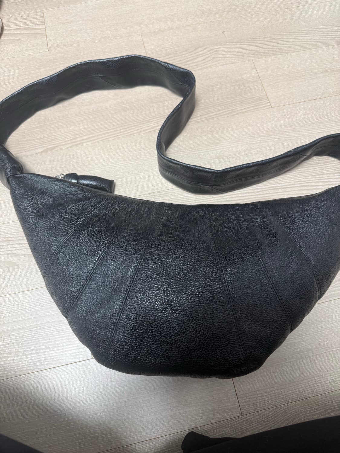 르메르 크루아상백 소프트 그레인드레더 블랙미디움 상품이미지3