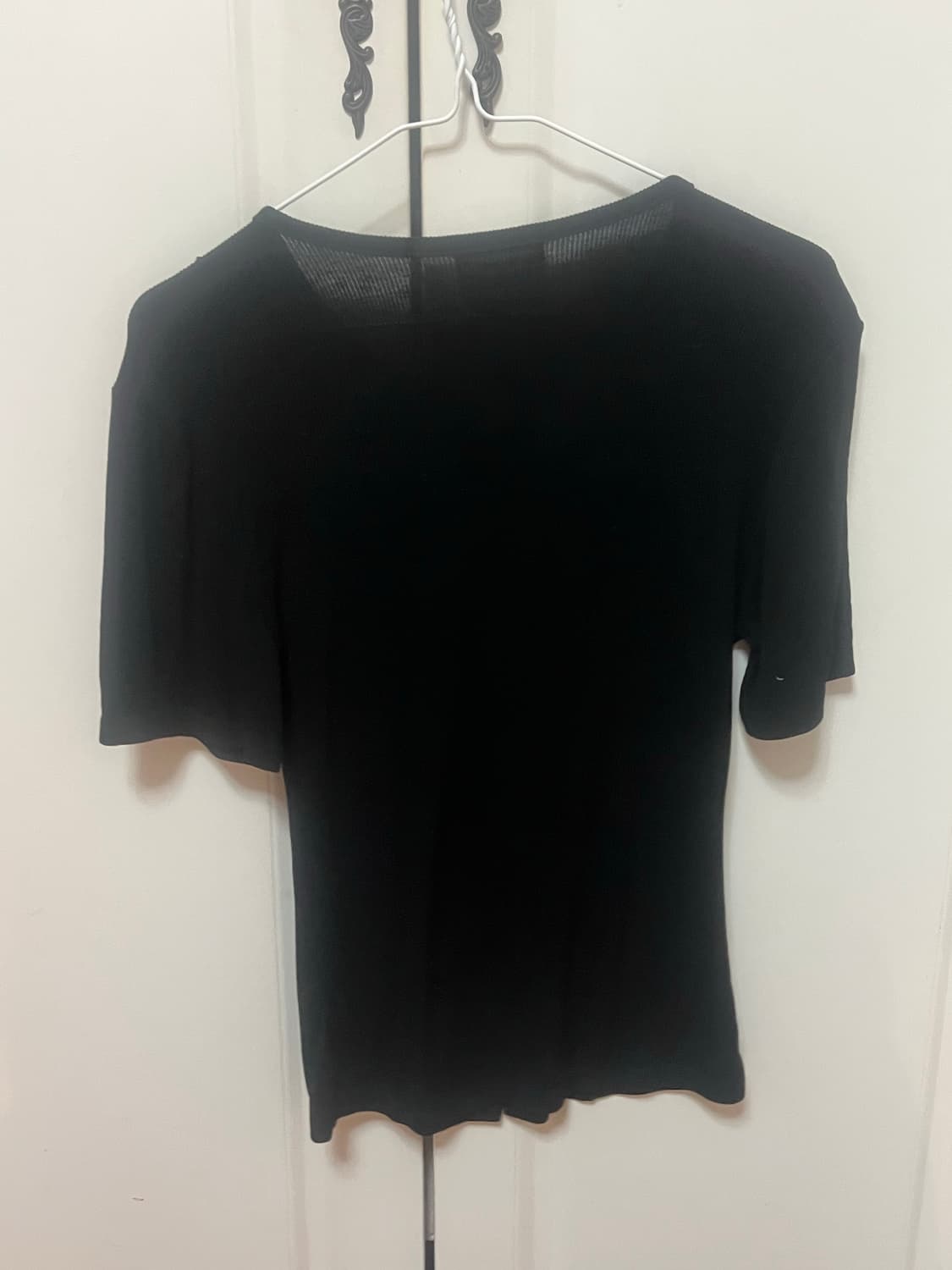 [Solus colour] 버튼 골지 반팔 티 - 블랙 상품이미지2