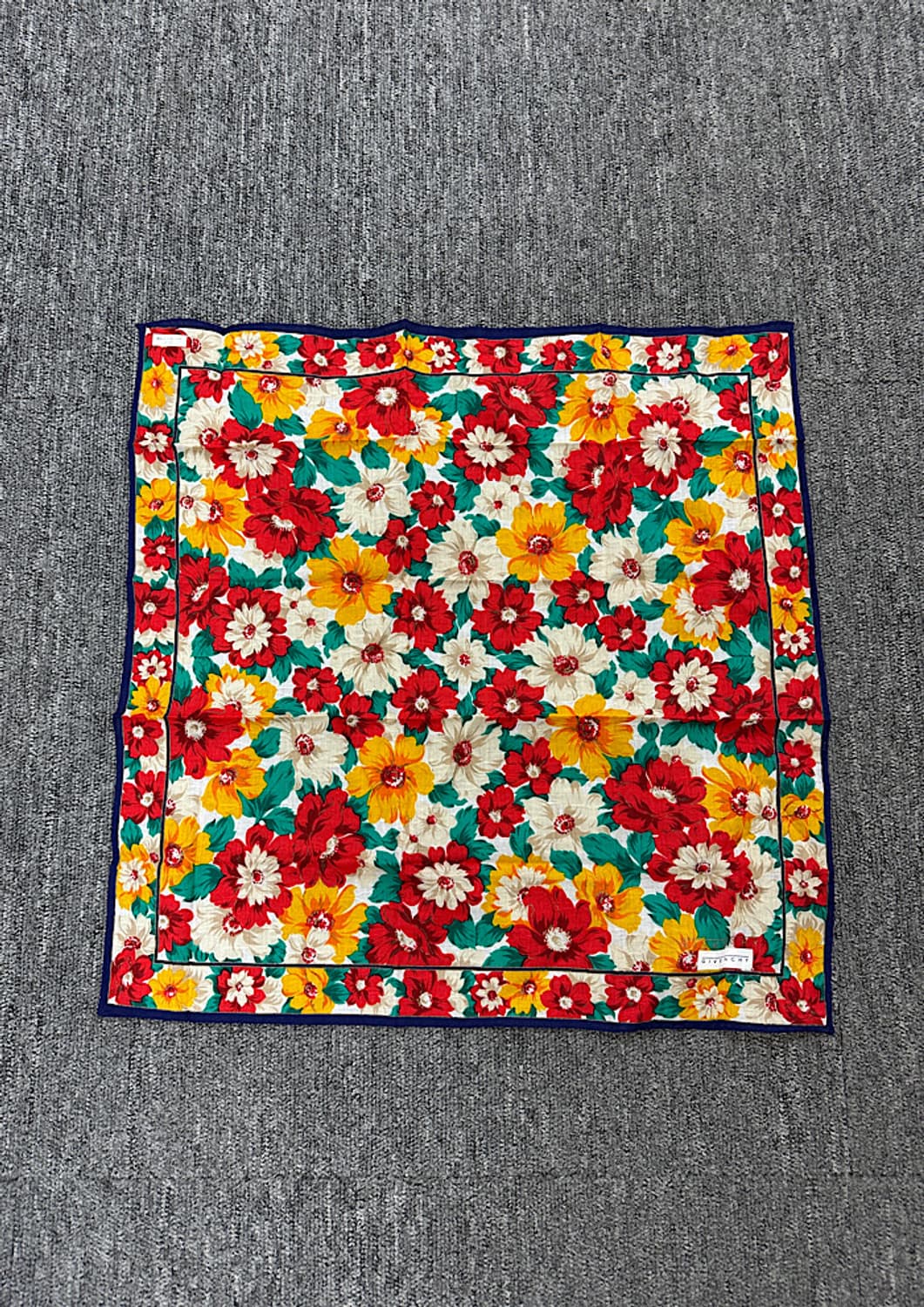 새상품 지방시 미니 스카프  상품이미지1