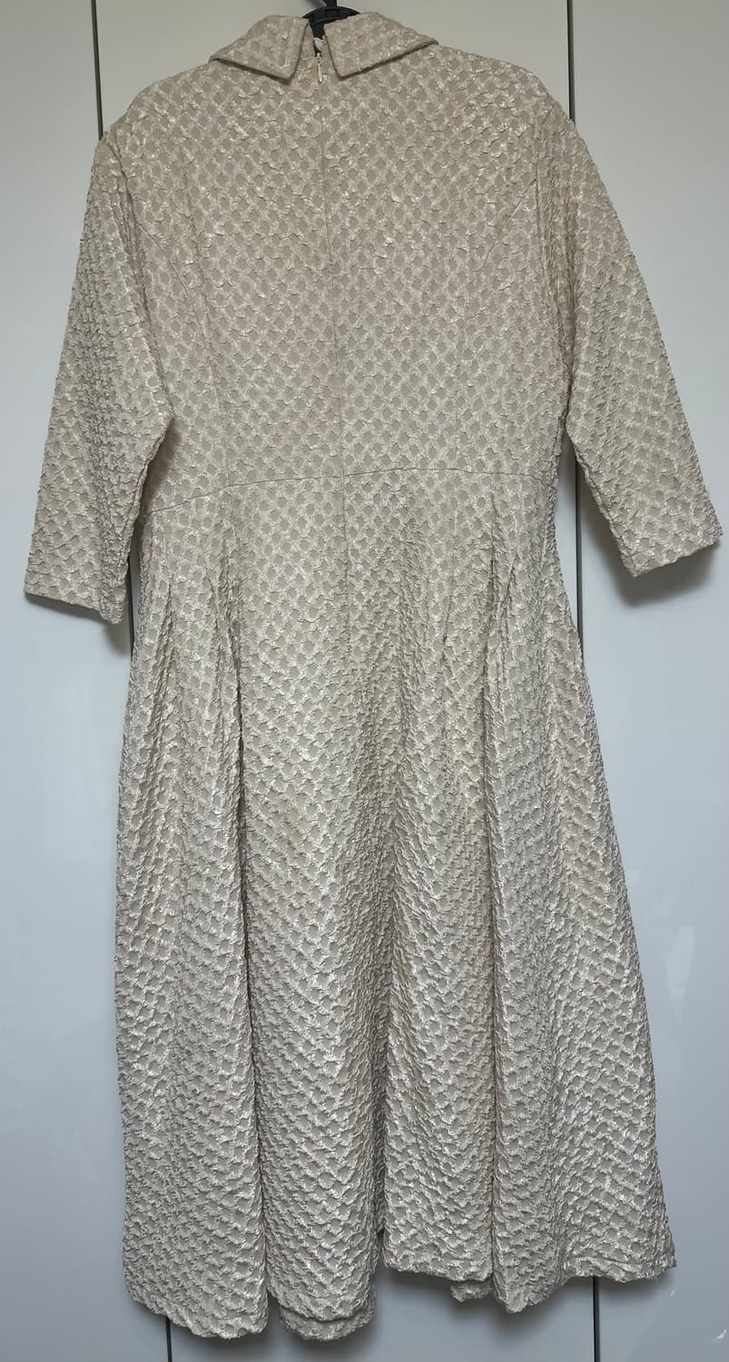 치크라인아이보리 진주 버튼 플레어 고퀄원피스 상품이미지5