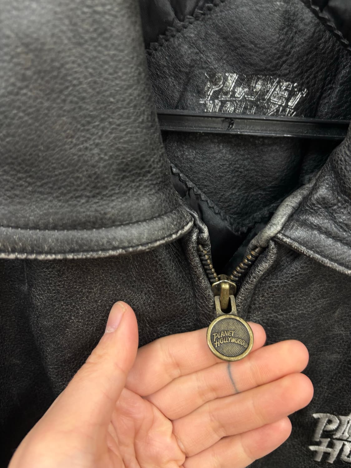 플래닛 할리우드 파리 빈티지 카우 레더자켓 상품이미지4