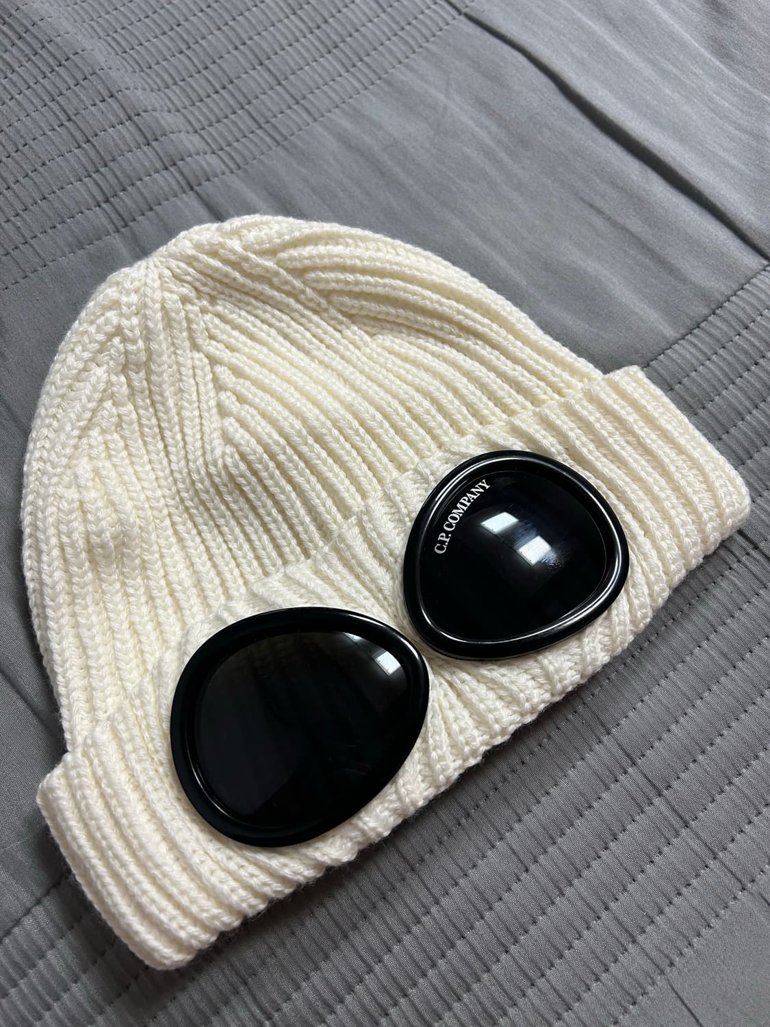 cp컴퍼니 고글 비니 상품이미지1