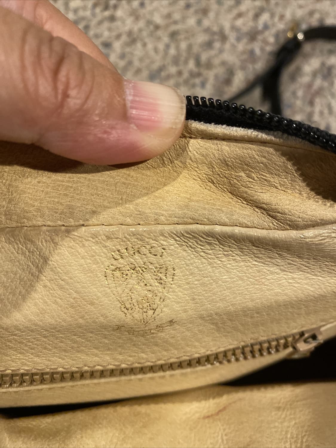 80s 구찌 빈티지 GG 오벌 로고 숄더백 블랙 상품이미지5