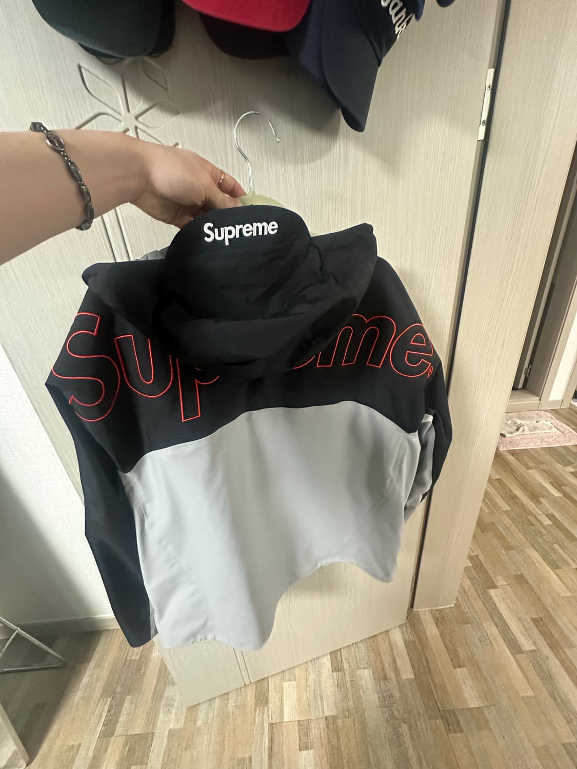 슈프림 노스페이스 바람막이 상품이미지3