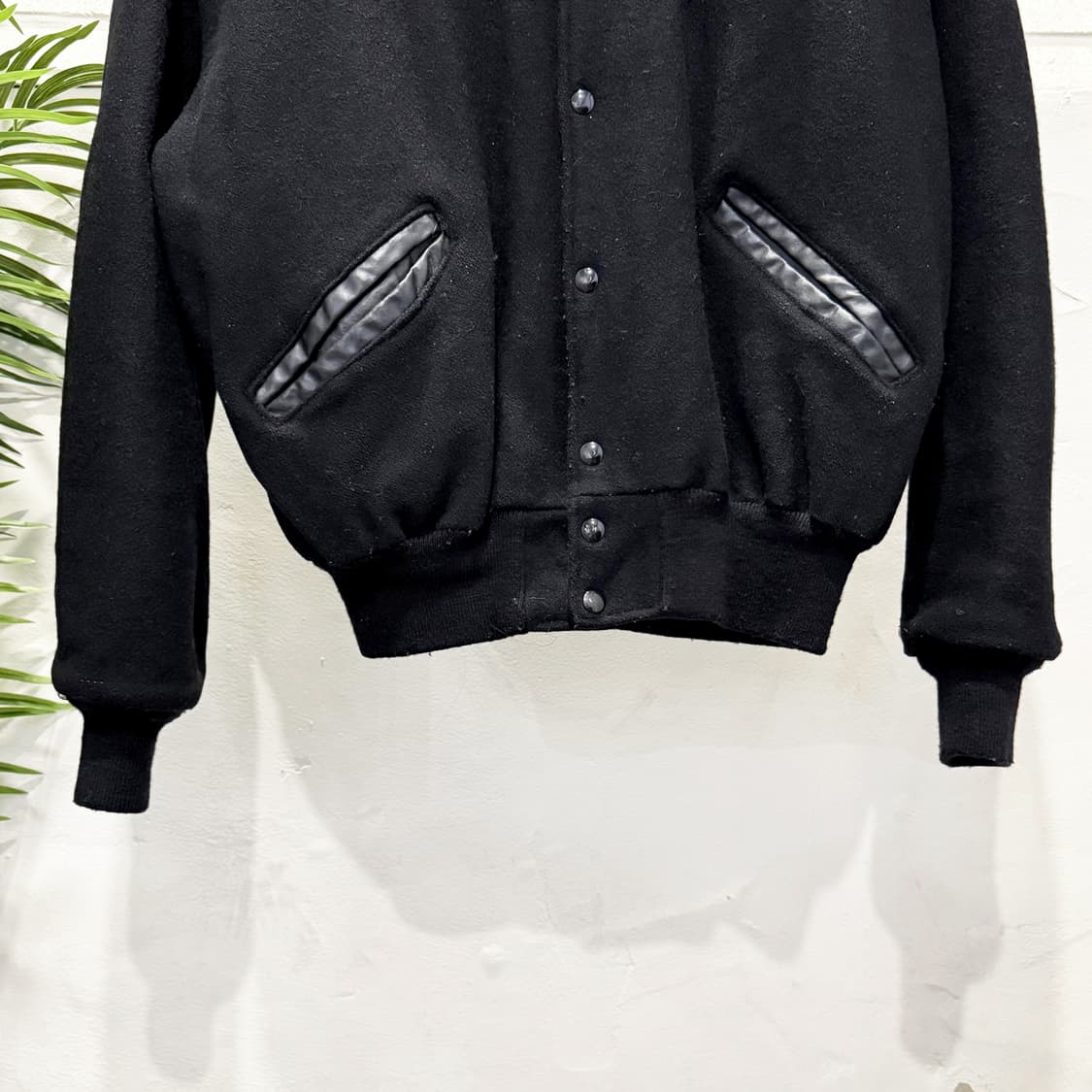 DeLong 드롱 오리지널 NHL 울 바시티자켓 레더포켓 마스코트 디테일 상품이미지4