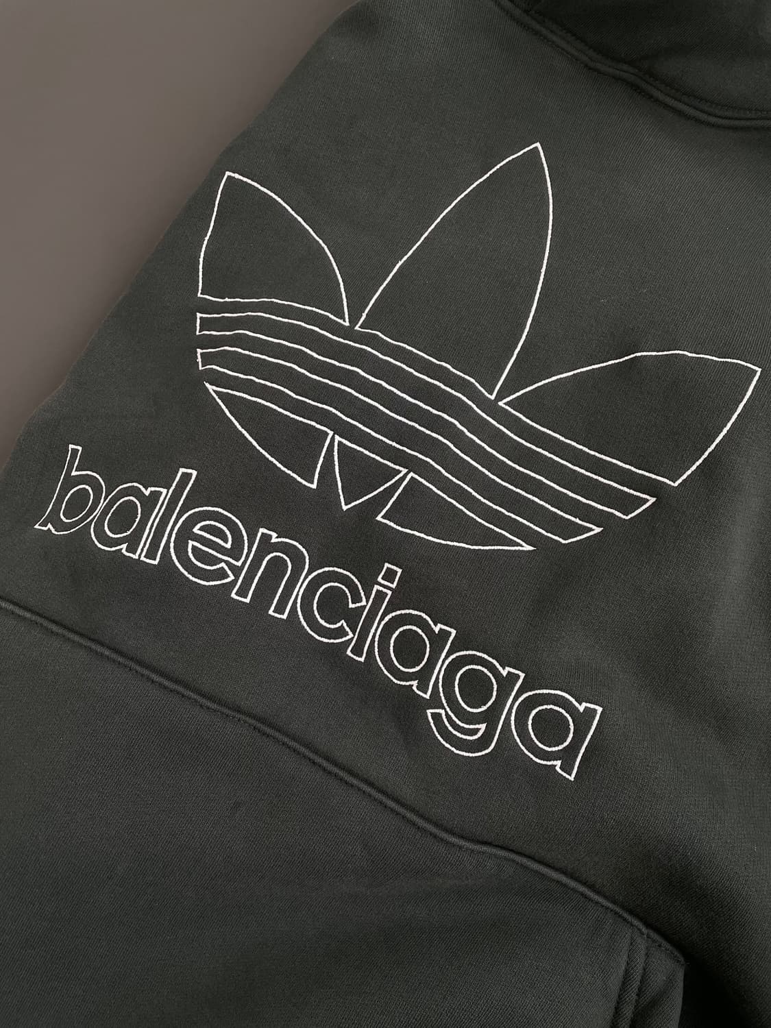 [2] 발렌시아가 X 아디다스 콜라보 후드 라지핏 상품이미지4