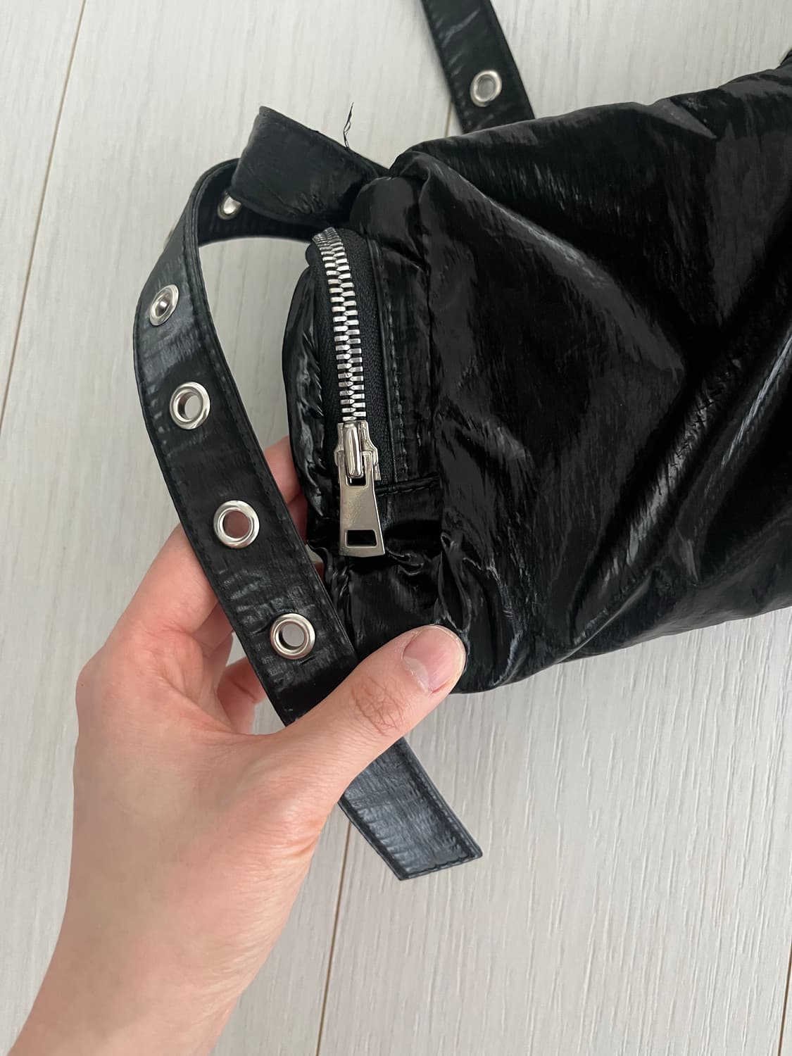 LCDC TM EYELET BELT-STRAP BAG black 상품이미지8