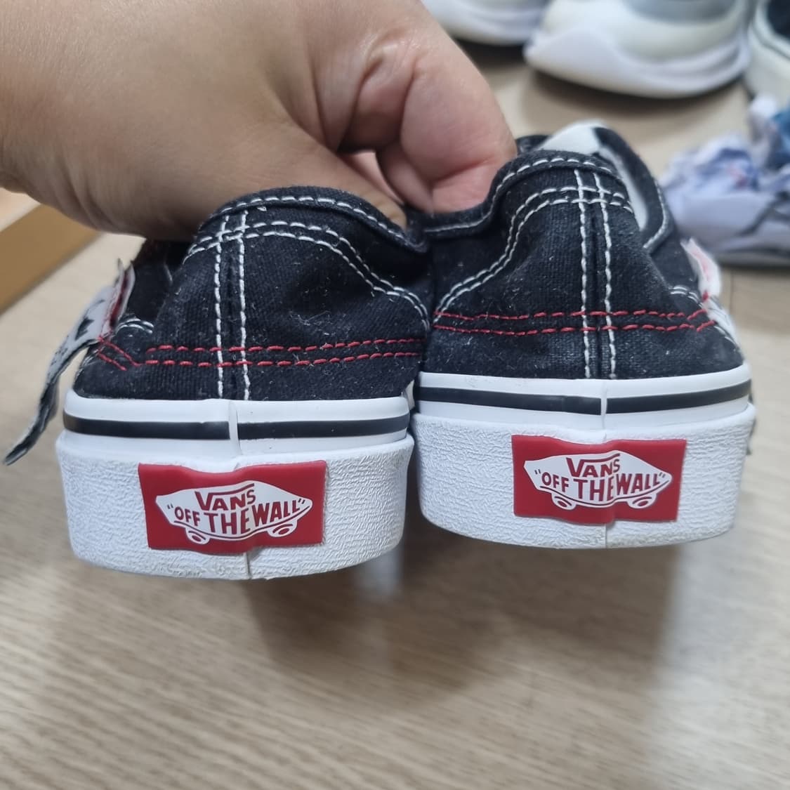 반스 어센틱 블랙 스니커즈220 상품이미지4