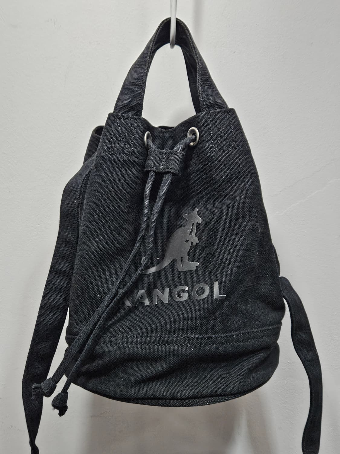 캉골(KANGOL) 드로우 스트링 버킷백 블랙  상품이미지3