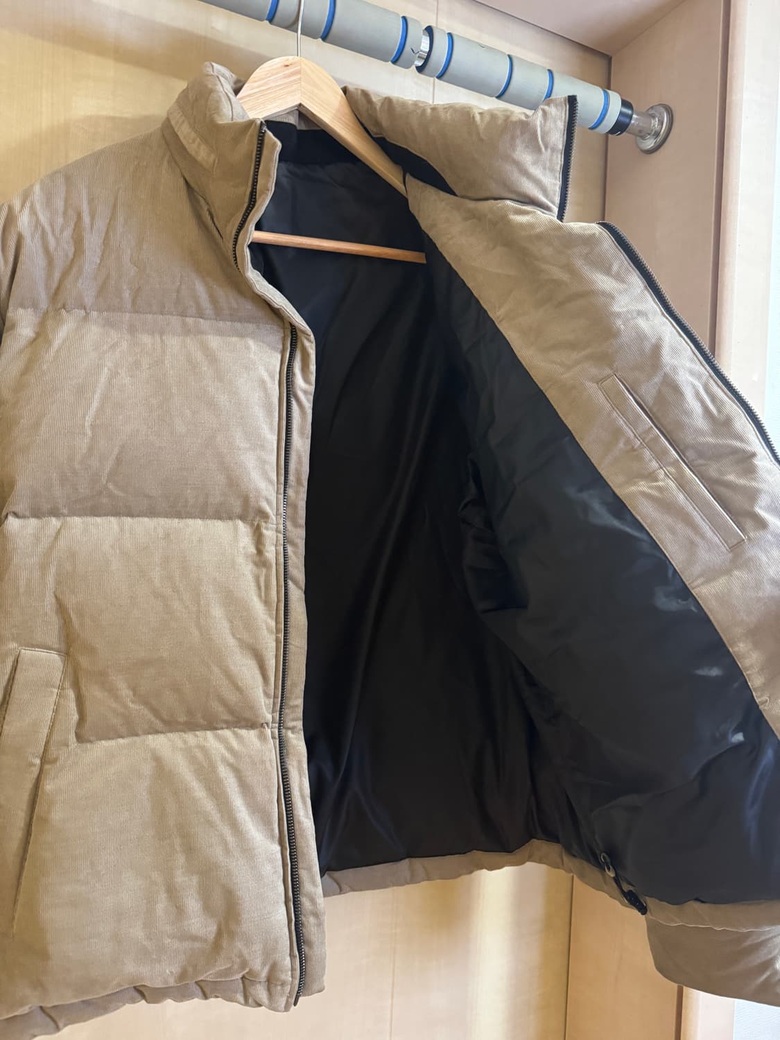 클럽모나코 25fw 샘플 코듀로이 구스다운 100 상품이미지3