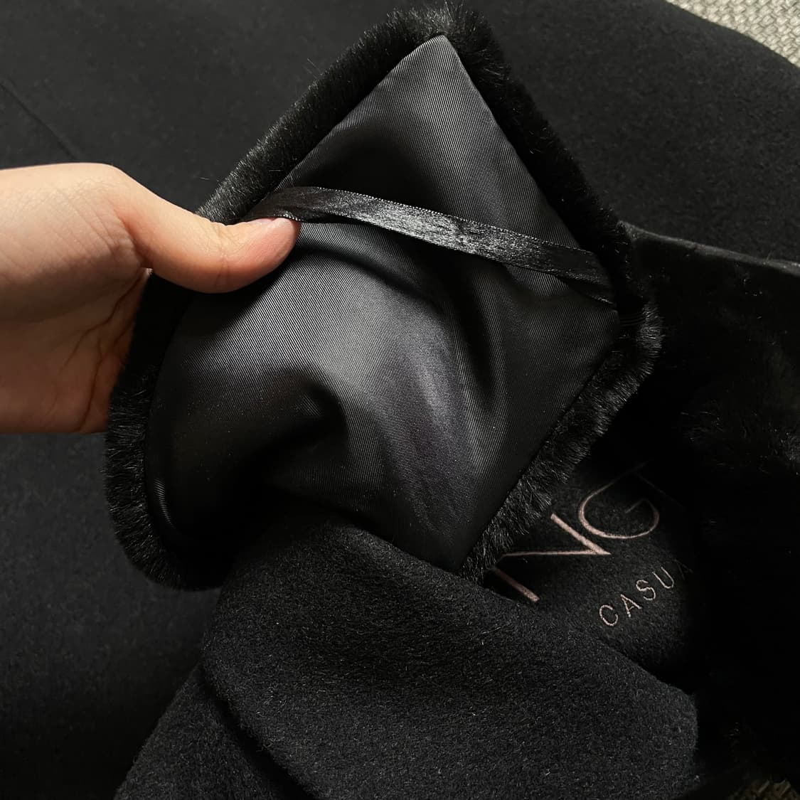 (미사용) TNGT 차콜 히든버튼 캐시미어 코트 상품이미지7