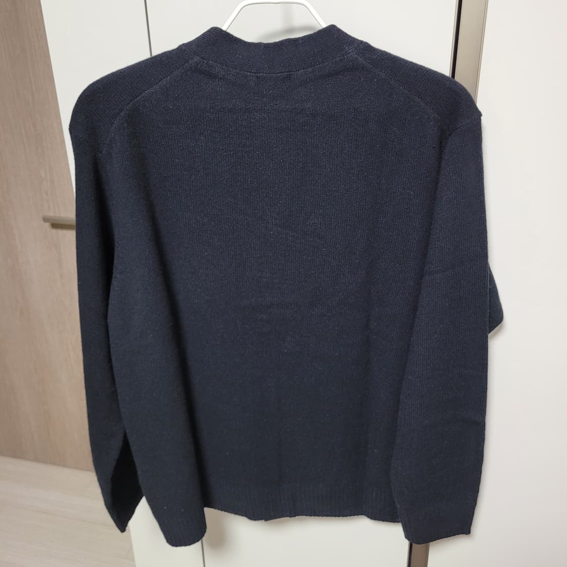 유니클로 램스울 V넥 가디건 상품이미지3