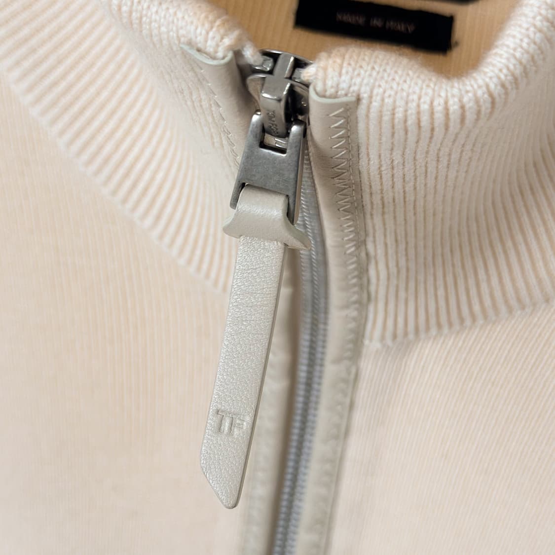 [52] 톰포드 헤비 울 하프 집업 니트 아이보리 상품이미지3