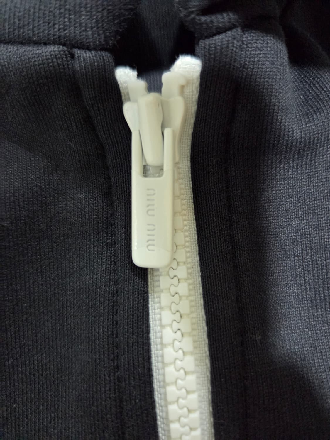 미우미우 엠보 로고 사이드 라인 트랙 재킷 (정품) 상품이미지5