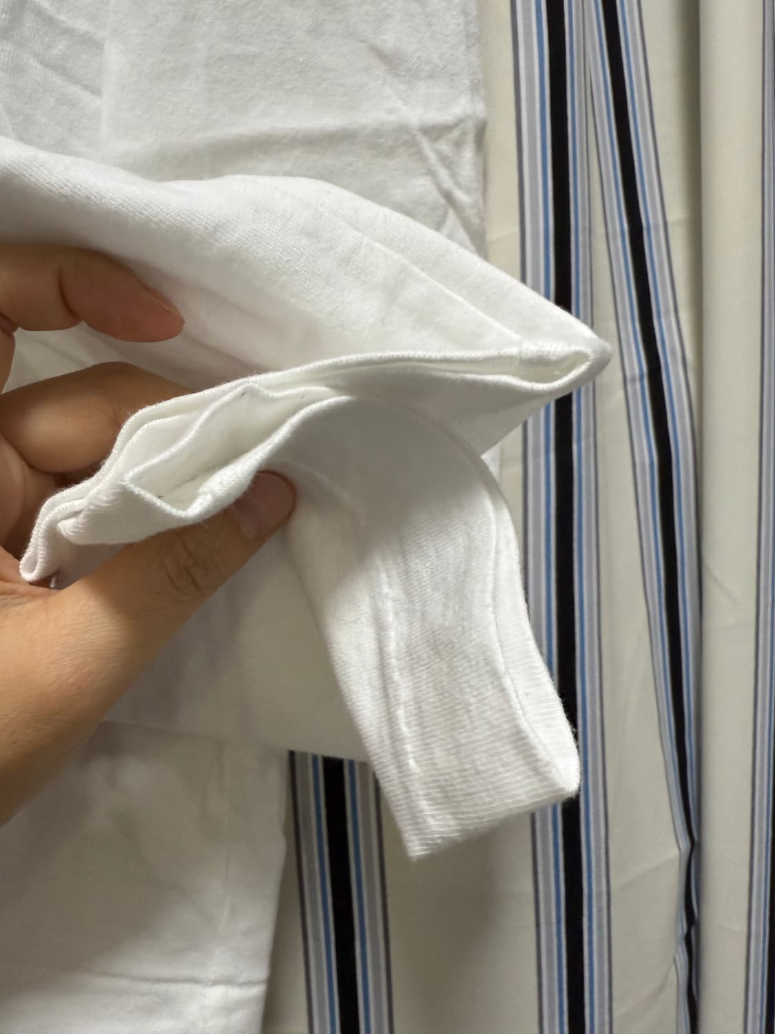 (W) 플레이 꼼데가르송 블랙 하트 롱슬리브 티셔츠 화이트 L사이즈 상품이미지4