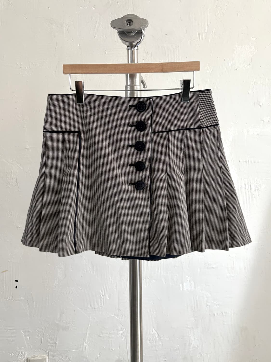 Burberry 버버리 블루라벨 5버튼 하운드투스 플리츠 미니 스커트 상품이미지1