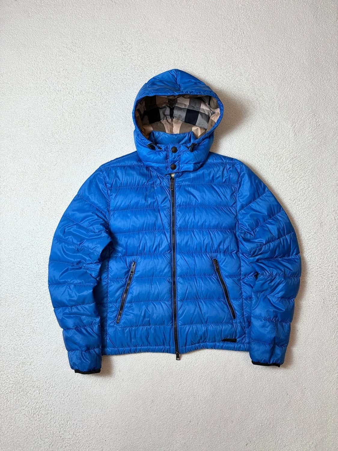 버버리 브릿 블루 기러기 다운 후디 경량 패딩 PN7610 상품이미지1