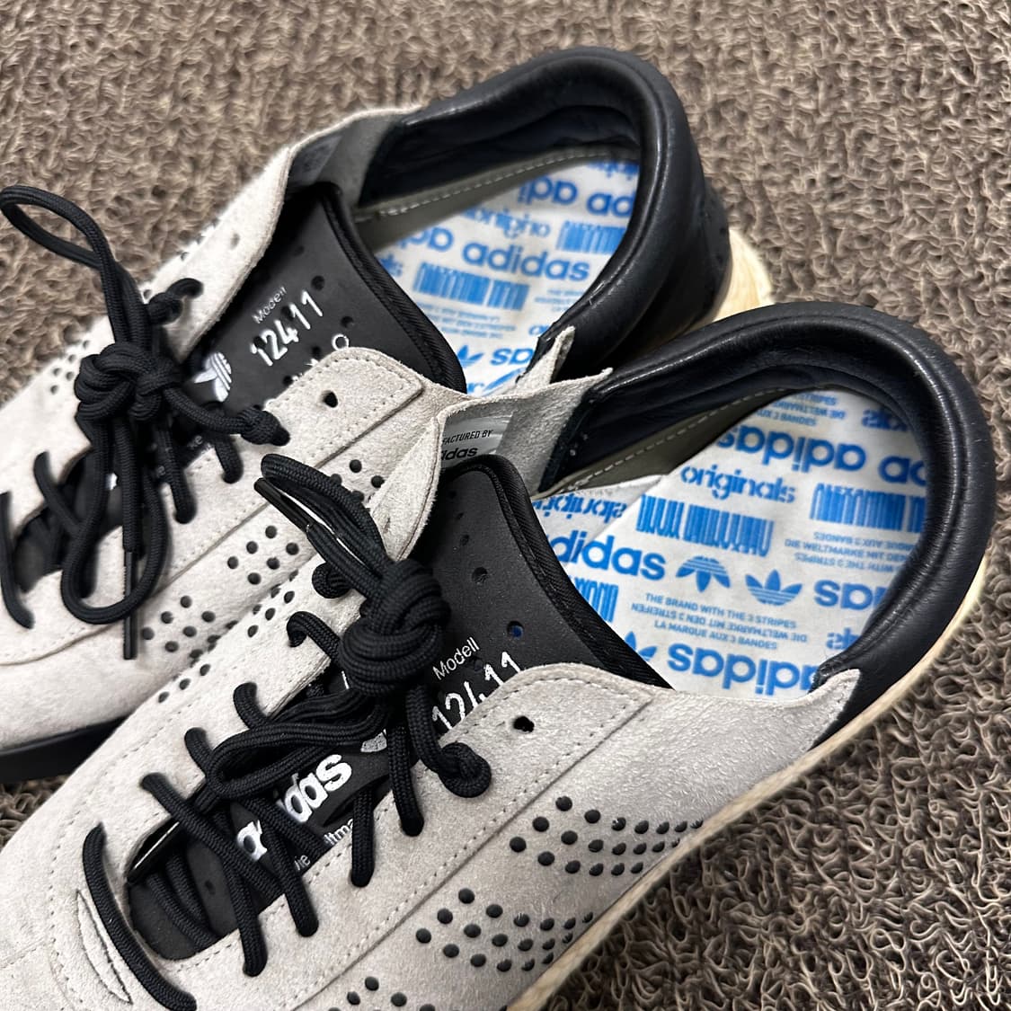 아디다스 알렉산더왕 하이크 로우 255 상품이미지3