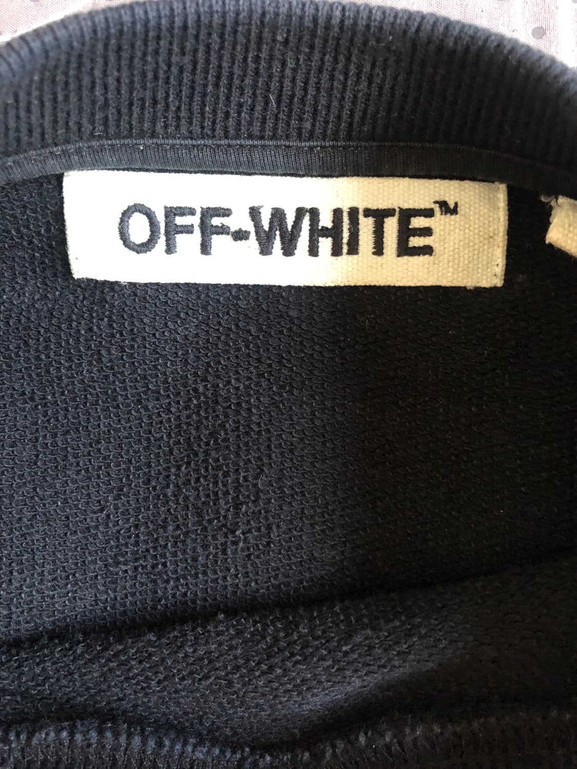 오프화이트 카라바지오 맨투맨 상품이미지3