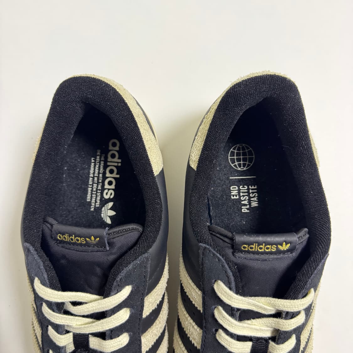 아디다스 슈퍼스타 82 블랙 화이트 상품이미지3