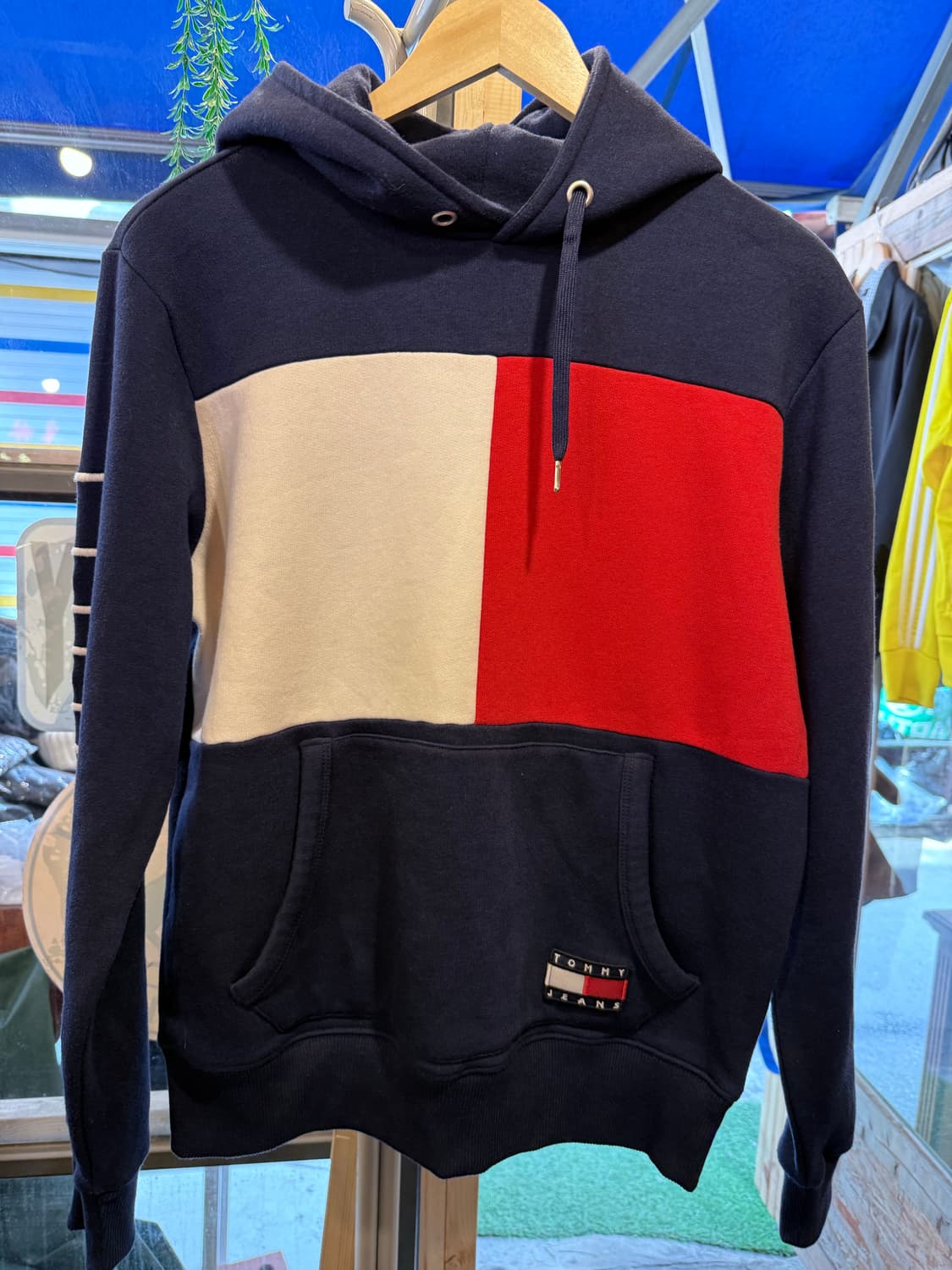 타미힐피거 빅플래그 후드티 상품이미지1