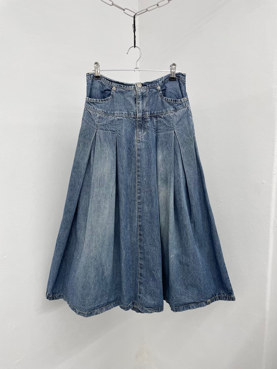 워싱 데님 핀턱 롱스커트 상품이미지1