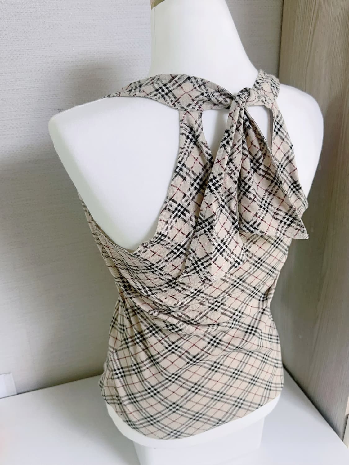 버버리 유일매물 블루라벨 노바체크 홀터넥 민소매 나시 슬리브리스 상품이미지2