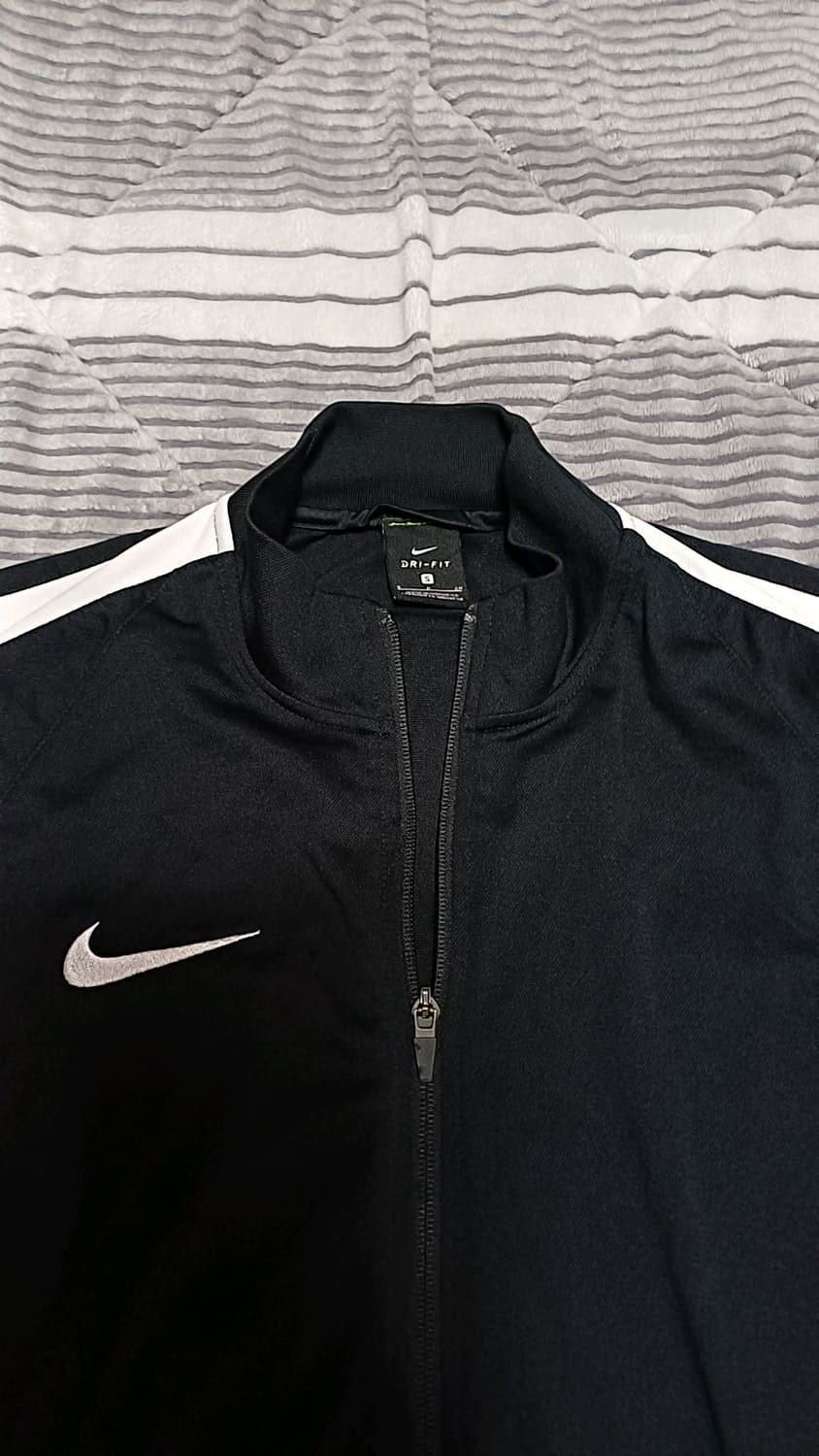 나이키 드라이핏 얇은저지 실측100 가슴54 기장68 상품이미지2