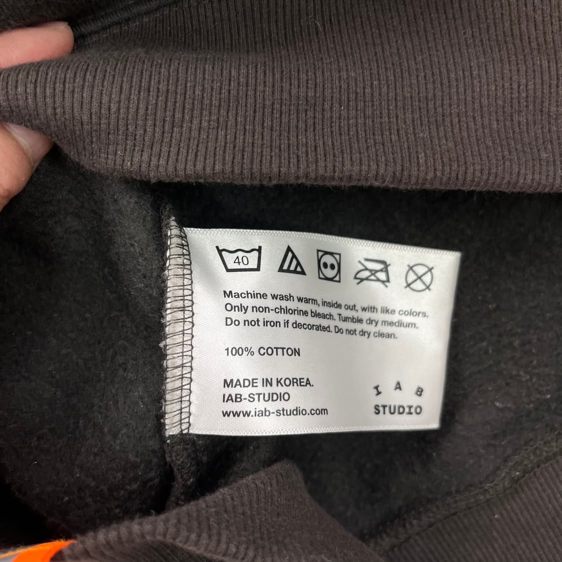 105 아이앱 스튜디오 X 두산 맨투맨 상품이미지10