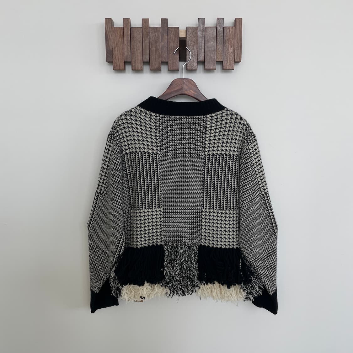 사카이 테슬 하운두투스 니트 상품이미지3