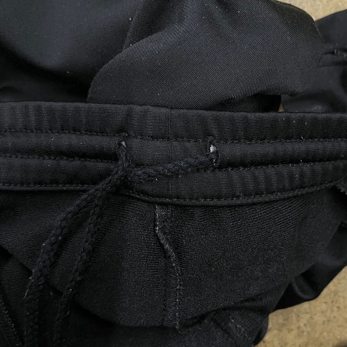 [정품/105] 아디다스 삼선 트레이닝 바지 블랙 골드 상품이미지6