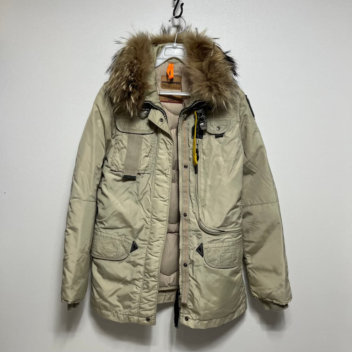 파라점퍼스 PARAJUMPERS 코요테 패딩 베이지 S 상품이미지1